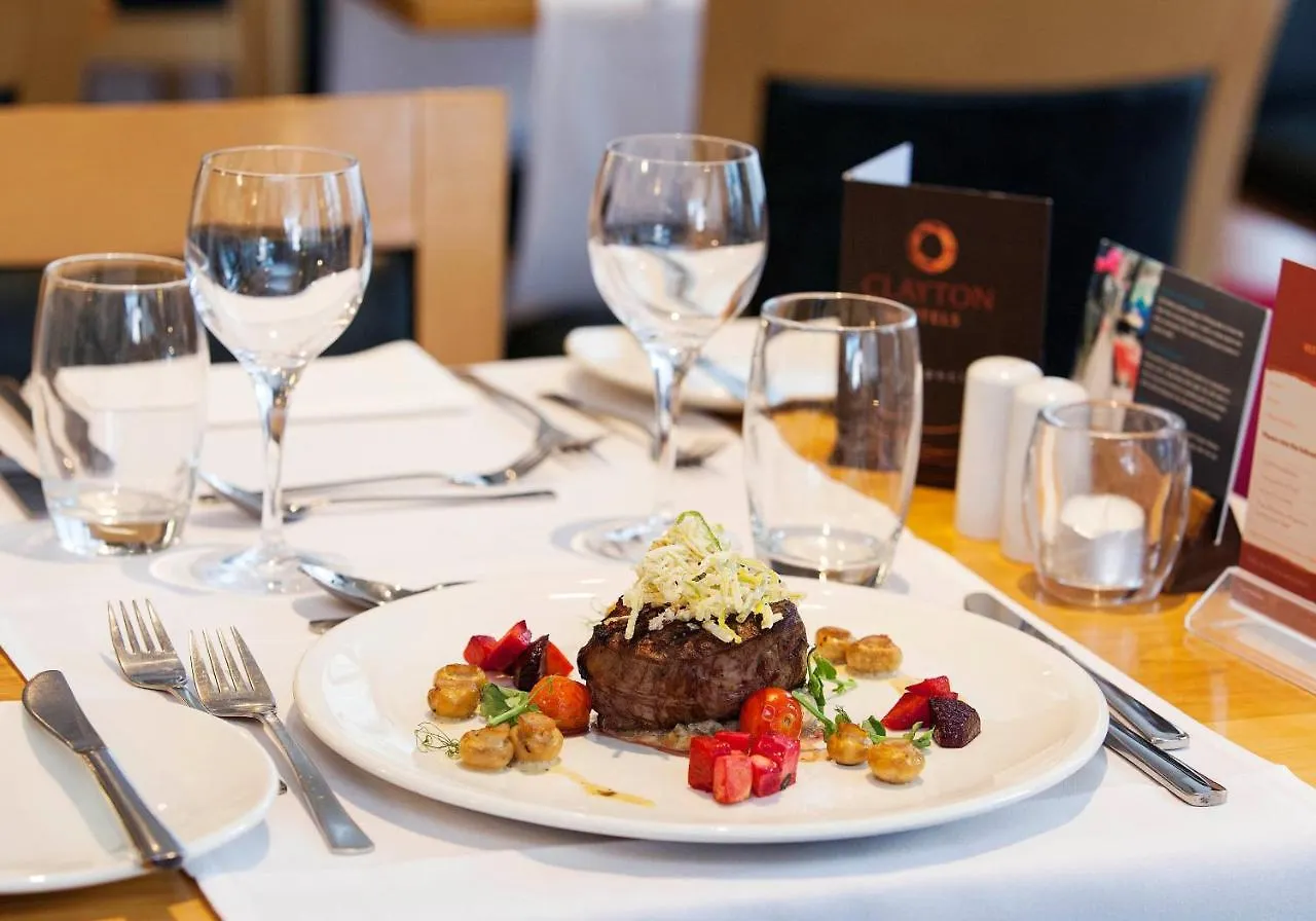 Clayton Hotel Cardiff Lane Дублин