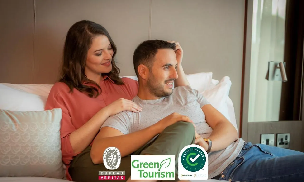 ****  Clayton Hotel Cardiff Lane Дублин Ирландия