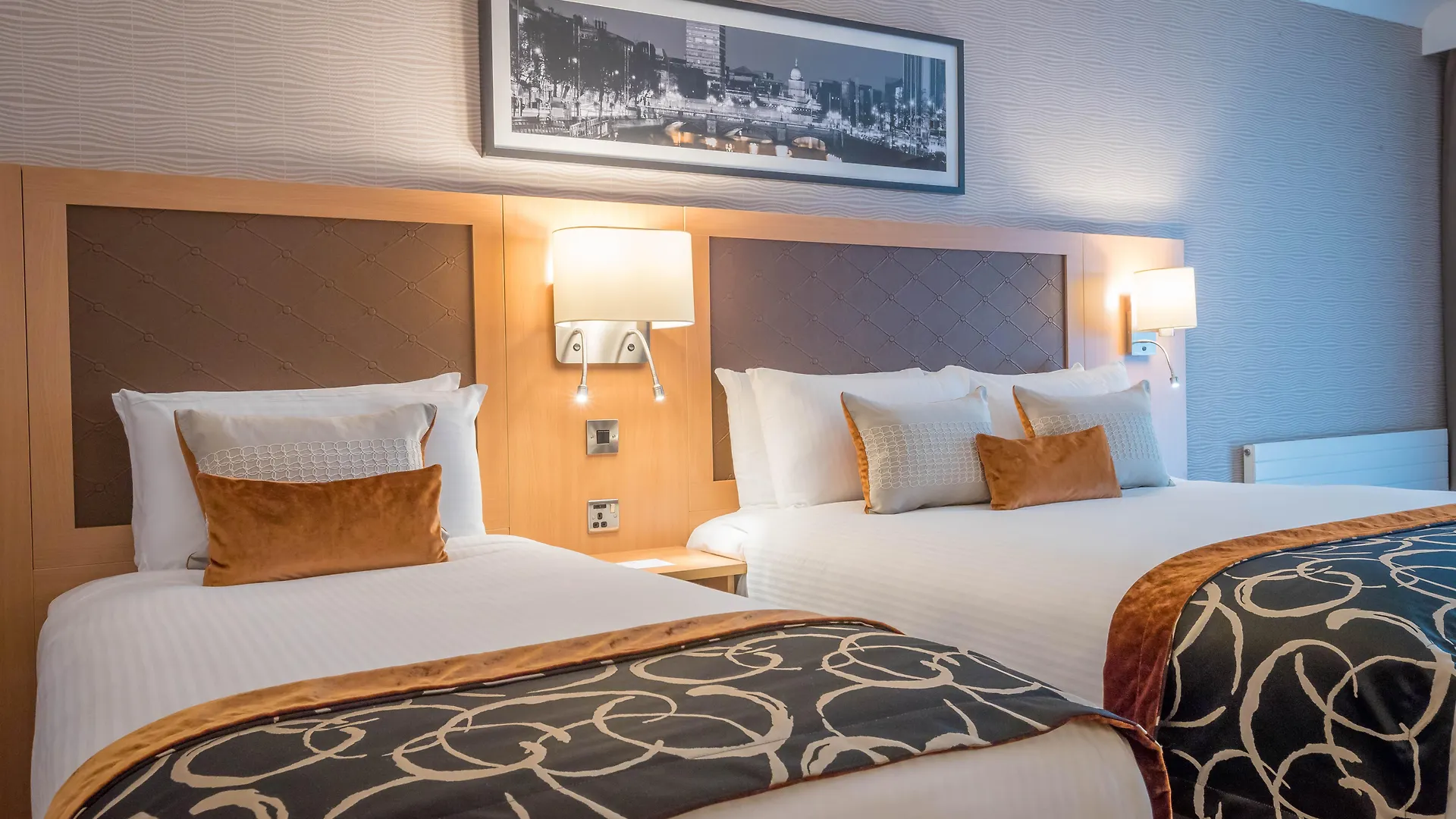 Clayton Hotel Cardiff Lane Дублин
