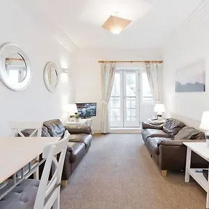Apartment Immaculate 1-bed In 1