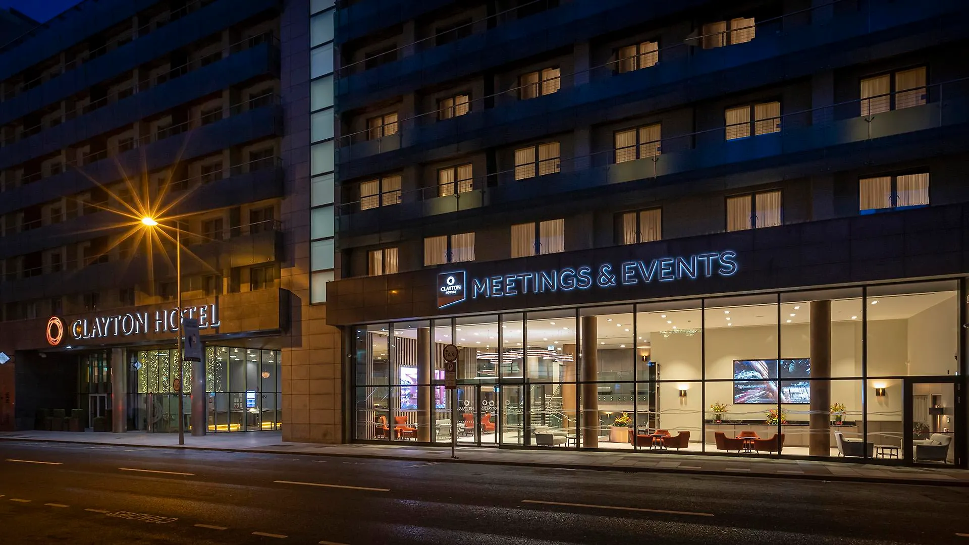 Clayton Hotel Cardiff Lane Dublin 4*,